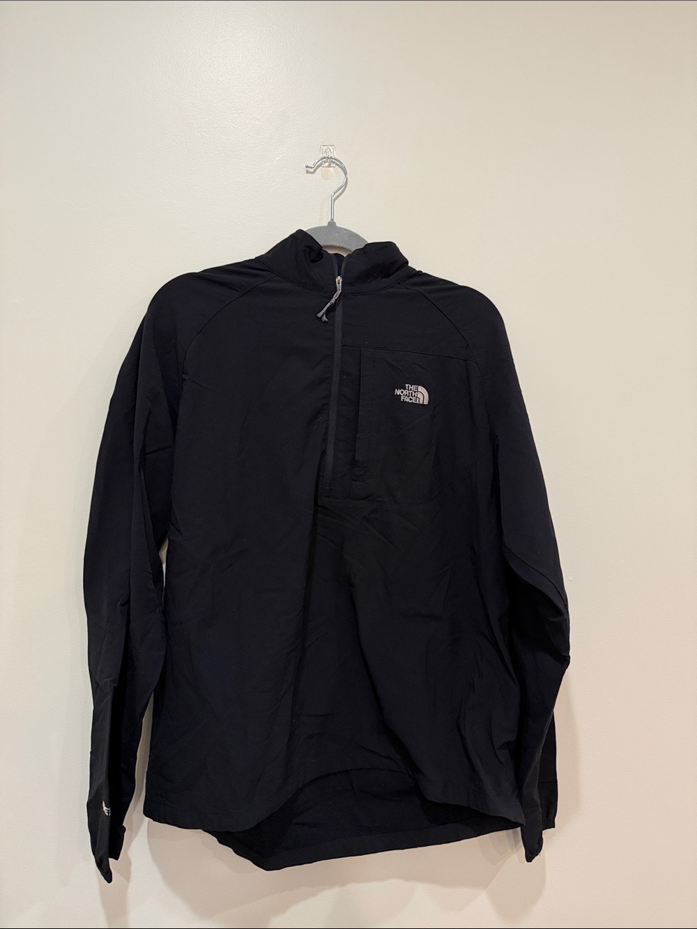 The North Face Men’s Black Lightweight Hooded Half-Zip Pullover